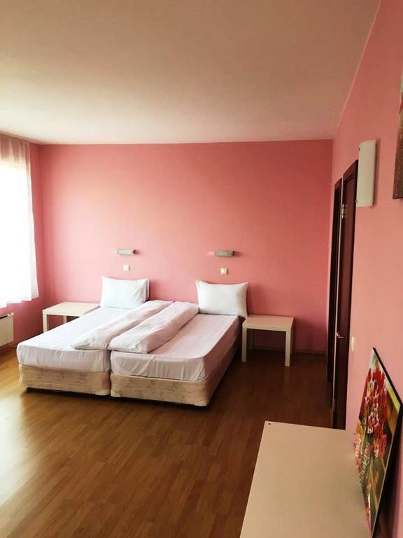 Hotel Alexander София Номер фото